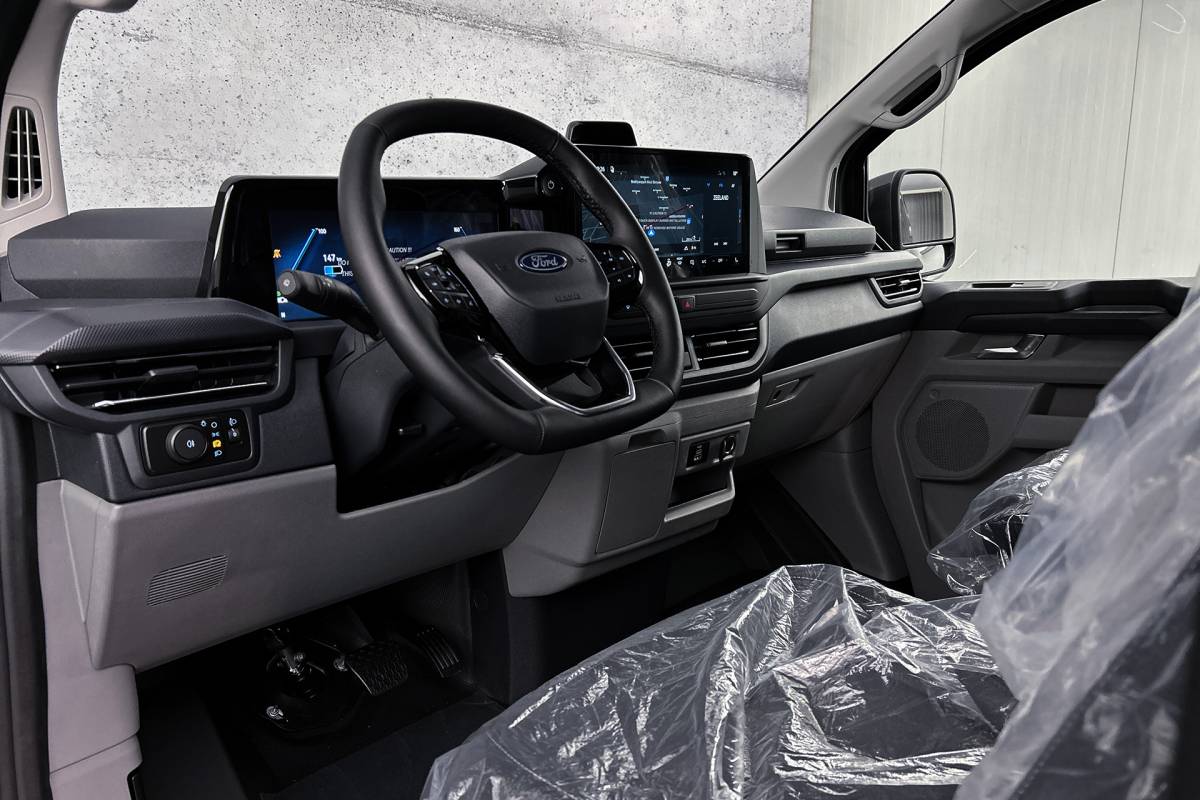 Ford  Ford E-Custom 340 L2 Limited | 2x schuifdeur | Stoelverwarming | Adaptieve cruise control