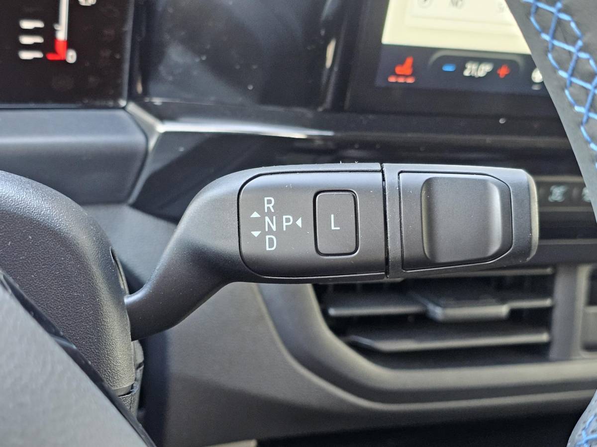 Ford Transit Custom Ford Transit Custom 320 2.5 PHEV L1H1 MS-RT DC | Dubbele Cabine | Dubbele zijschuifdeur | Keyless entry | Lederen sportstoelen | Elektrische zijschuifdeur | Virtual cockpit | Fabrieksgarantie tm. 16-04-2029