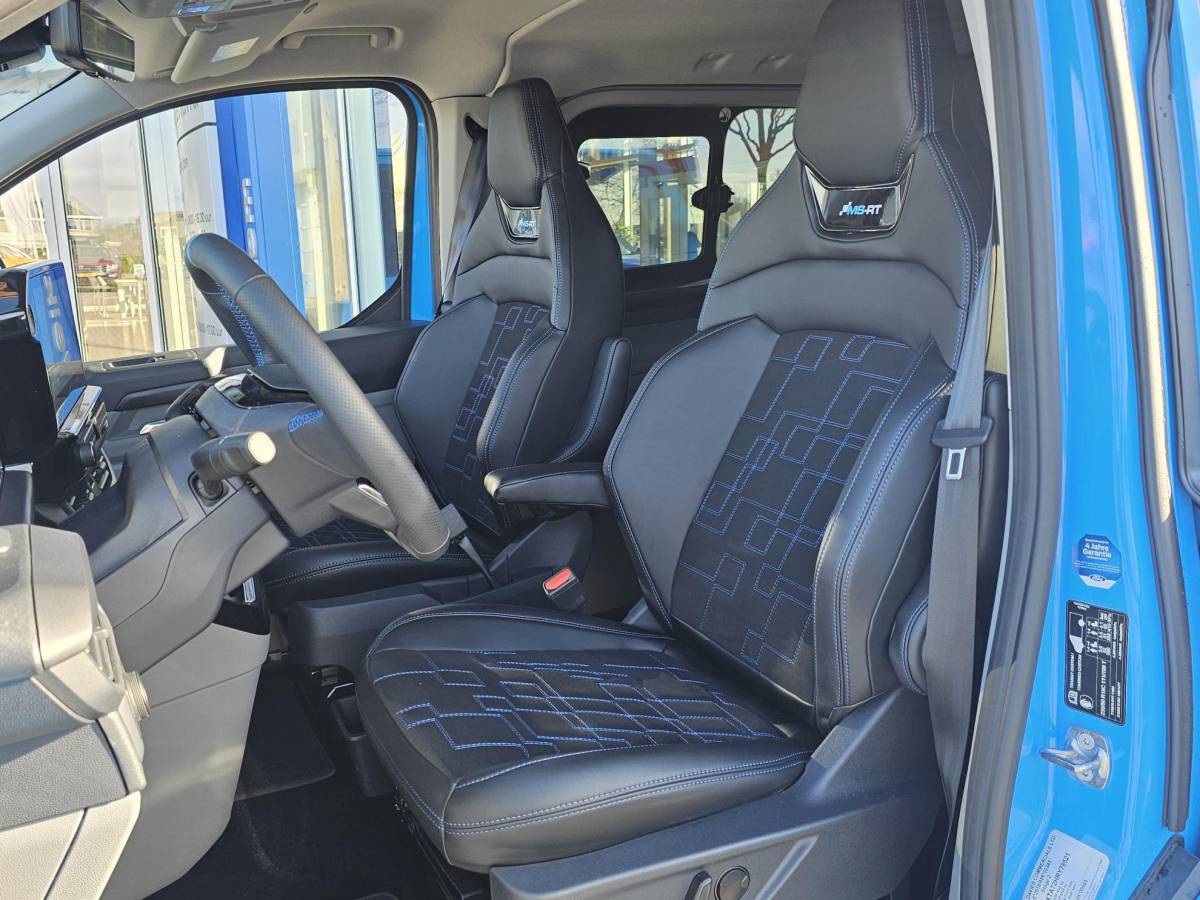 Ford Transit Custom Ford Transit Custom 320 2.5 PHEV L1H1 MS-RT DC | Dubbele Cabine | Dubbele zijschuifdeur | Keyless entry | Lederen sportstoelen | Elektrische zijschuifdeur | Virtual cockpit | Fabrieksgarantie tm. 16-04-2029