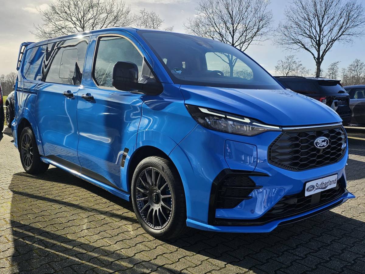 Ford Transit Custom Ford Transit Custom 320 2.5 PHEV L1H1 MS-RT DC | Dubbele Cabine | Dubbele zijschuifdeur | Keyless entry | Lederen sportstoelen | Elektrische zijschuifdeur | Virtual cockpit | Fabrieksgarantie tm. 16-04-2029