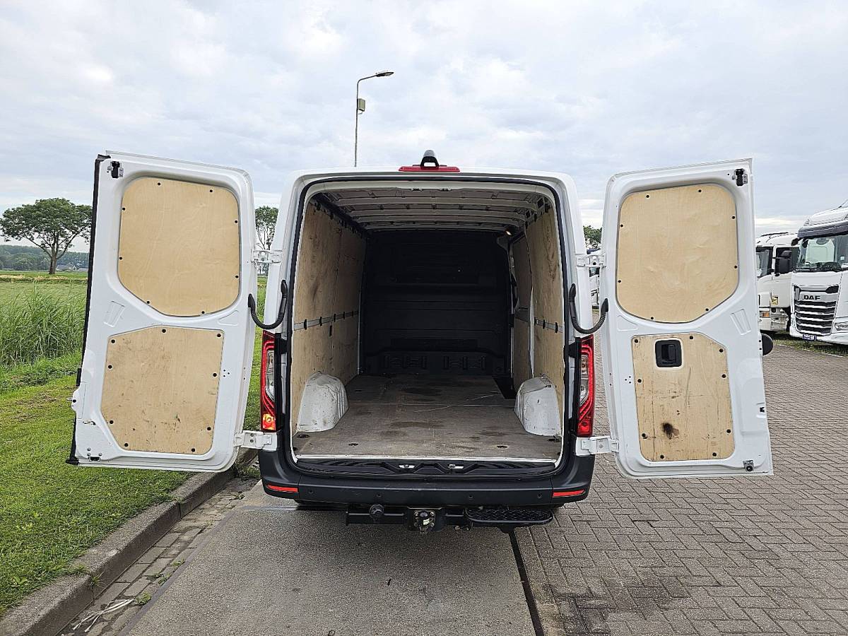 Mercedes-Benz Sprinter MERCEDES-BENZ SPRINTER 319 l2h1 v6 led mbux10