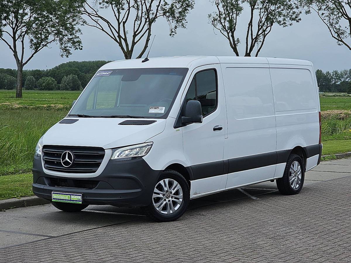 Mercedes-Benz Sprinter MERCEDES-BENZ SPRINTER 319 l2h1 v6 led mbux10