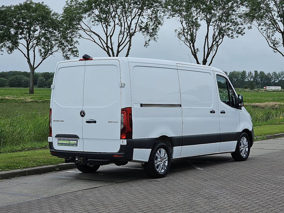 Mercedes-Benz Sprinter MERCEDES-BENZ SPRINTER 319 l2h1 v6 led mbux10