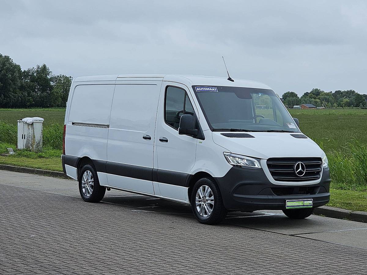 Mercedes-Benz Sprinter MERCEDES-BENZ SPRINTER 319 l2h1 v6 led mbux10