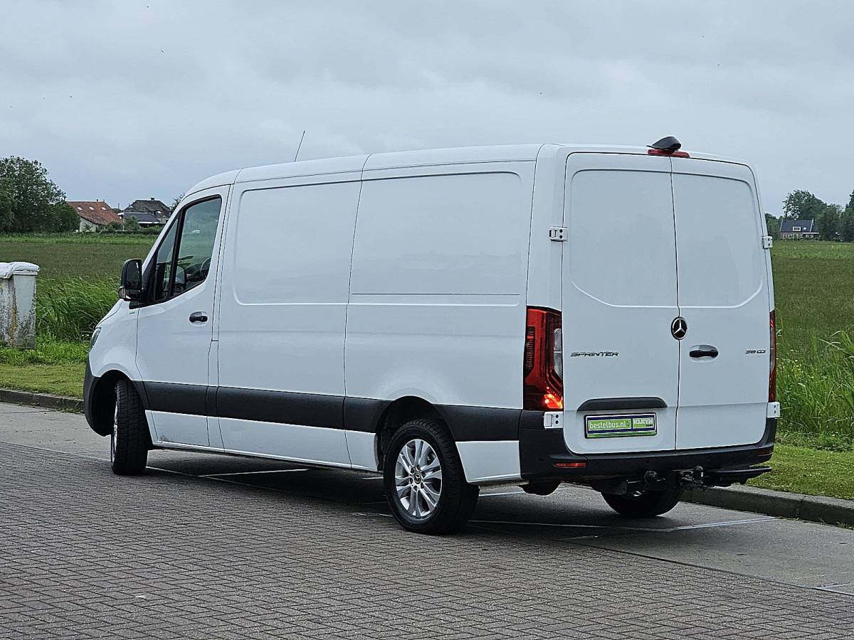 Mercedes-Benz Sprinter MERCEDES-BENZ SPRINTER 319 l2h1 v6 led mbux10