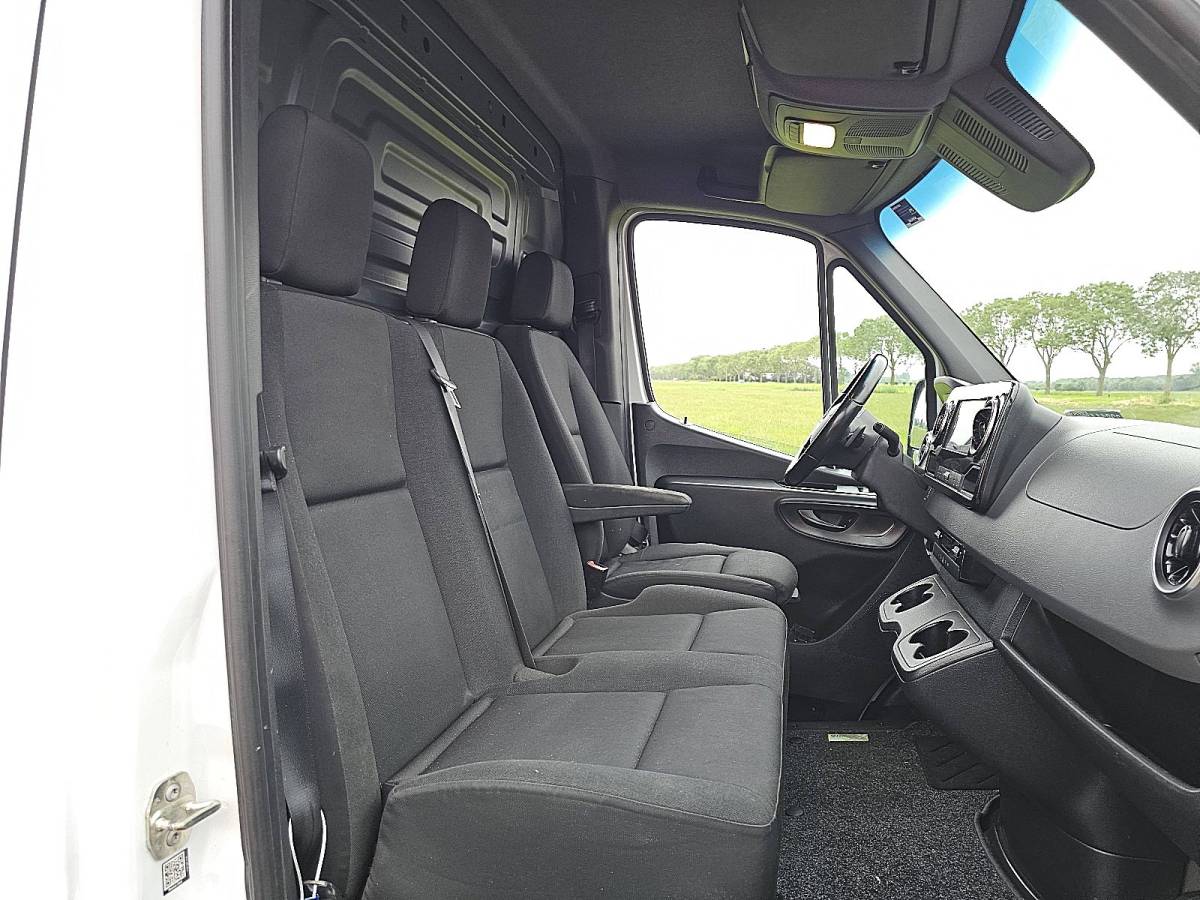 Mercedes-Benz Sprinter MERCEDES-BENZ SPRINTER 319 l2h1 v6 led mbux10