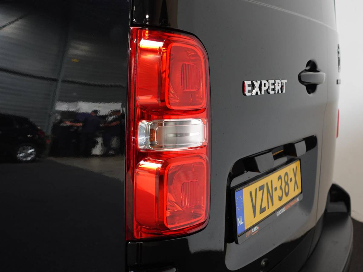 Peugeot Expert Peugeot Expert 145PK L3 Automaat Navigatie Apple Carplay Cruise control Trekhaak Parkeersensoren Euro6