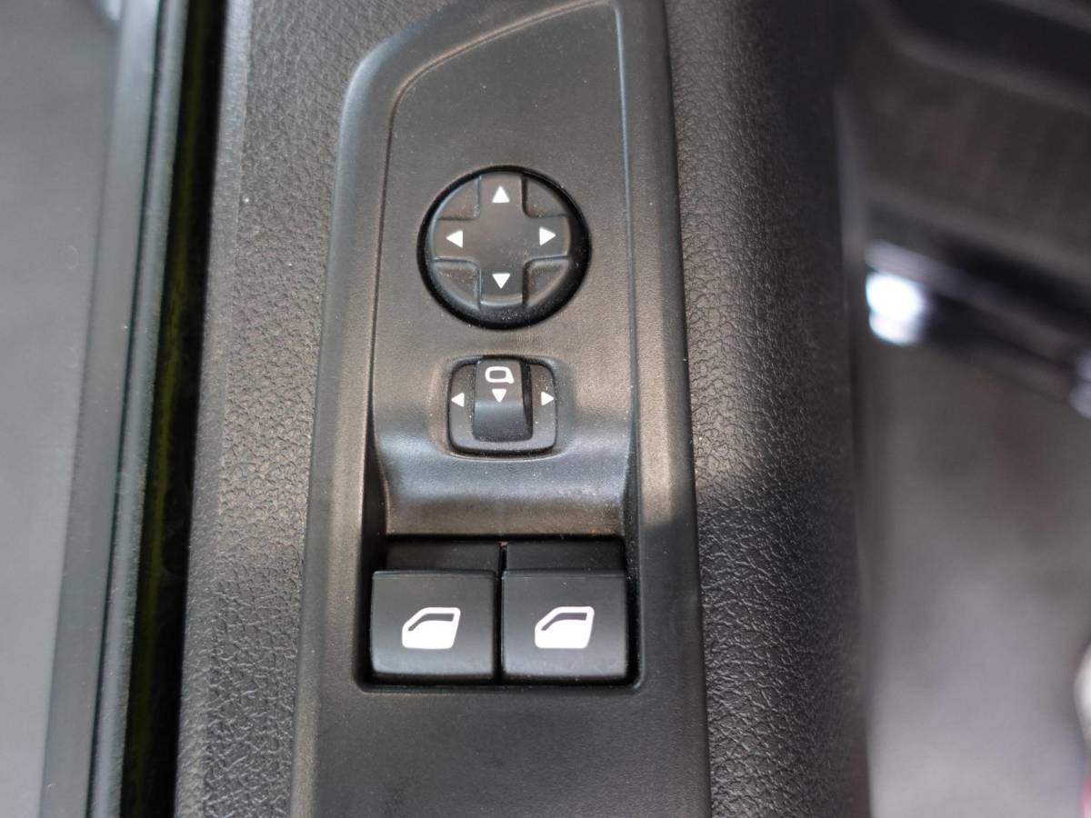Peugeot Expert Peugeot Expert 145PK L3 Automaat Navigatie Apple Carplay Cruise control Trekhaak Parkeersensoren Euro6