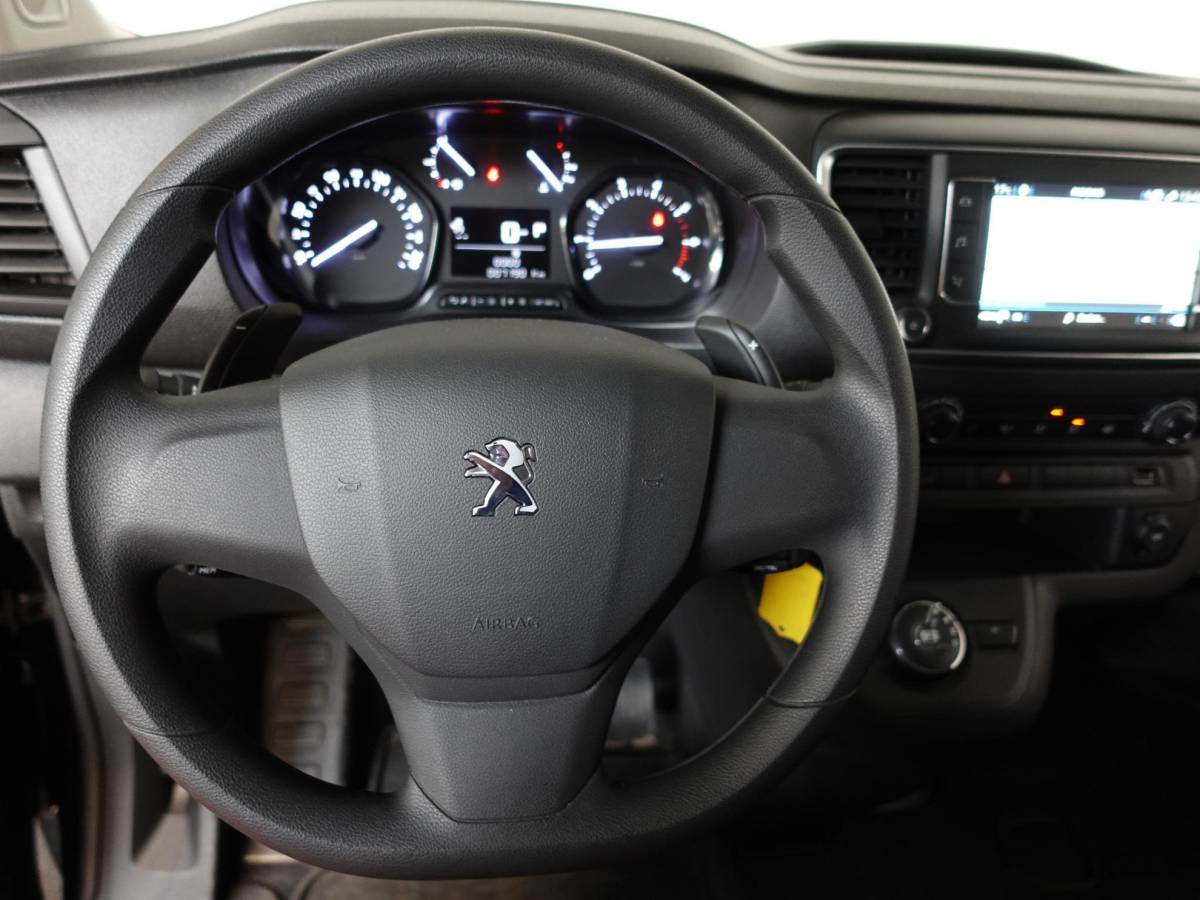 Peugeot Expert Peugeot Expert 145PK L3 Automaat Navigatie Apple Carplay Cruise control Trekhaak Parkeersensoren Euro6