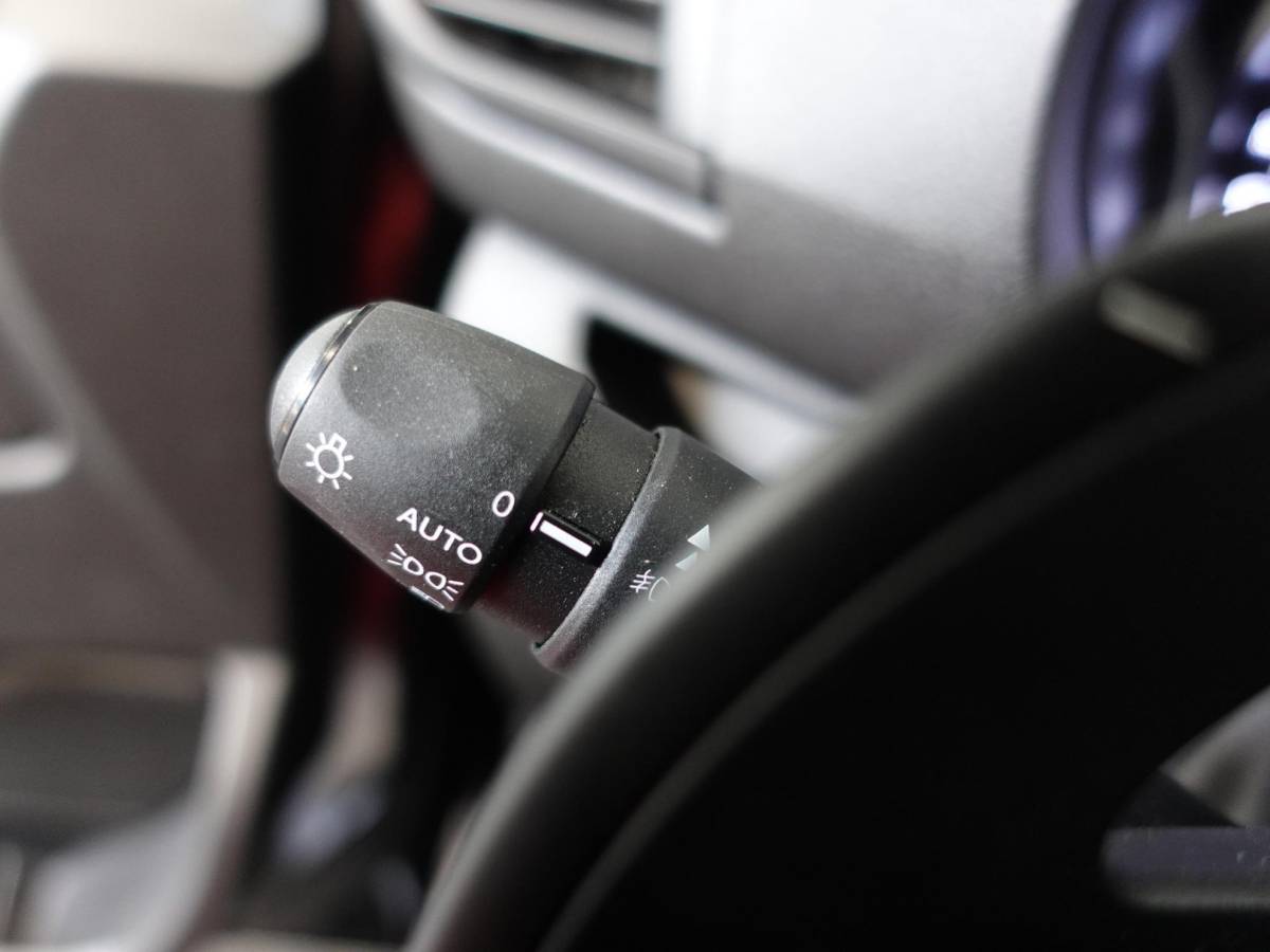Peugeot Expert Peugeot Expert 145PK L3 Automaat Navigatie Apple Carplay Cruise control Trekhaak Parkeersensoren Euro6