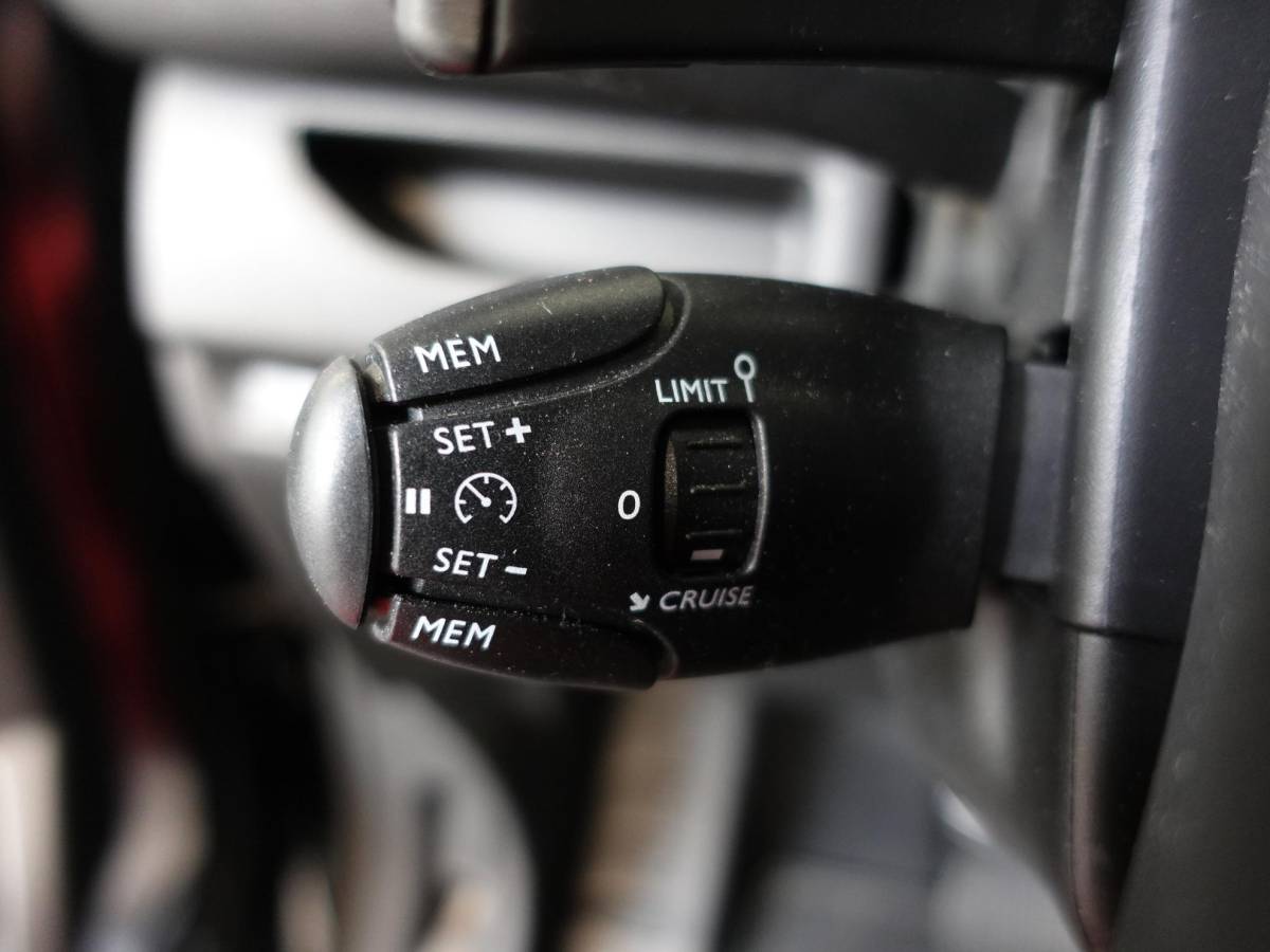 Peugeot Expert Peugeot Expert 145PK L3 Automaat Navigatie Apple Carplay Cruise control Trekhaak Parkeersensoren Euro6