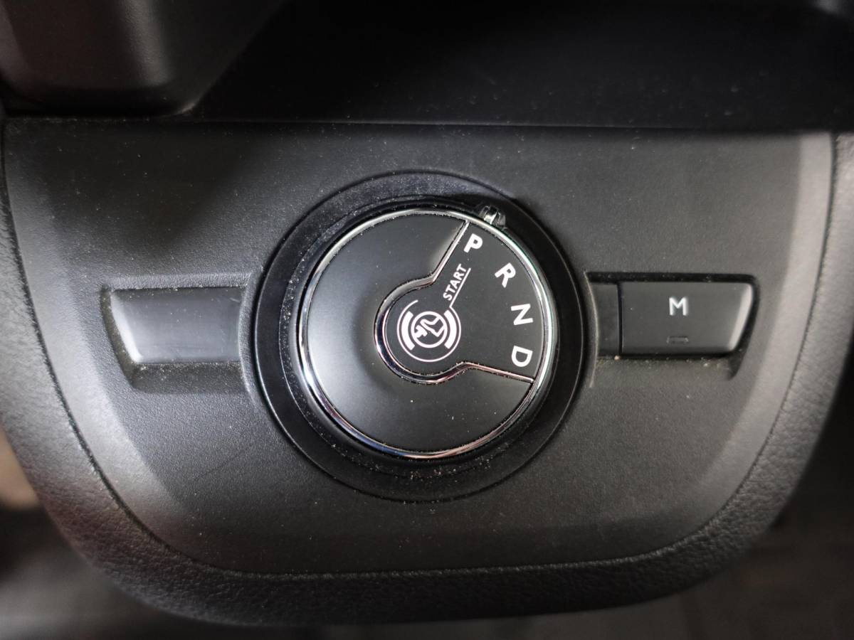 Peugeot Expert Peugeot Expert 145PK L3 Automaat Navigatie Apple Carplay Cruise control Trekhaak Parkeersensoren Euro6