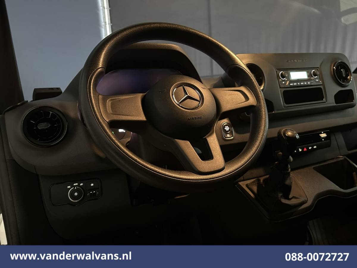 Mercedes-Benz Sprinter Mercedes-Benz Sprinter 211 CDI L2H2 Euro6 Airco | Camera | Trekhaak Bijrijdersbank