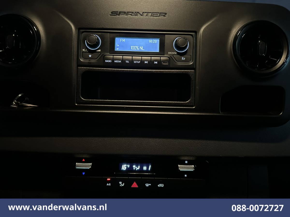 Mercedes-Benz Sprinter Mercedes-Benz Sprinter 211 CDI L2H2 Euro6 Airco | Camera | Trekhaak Bijrijdersbank