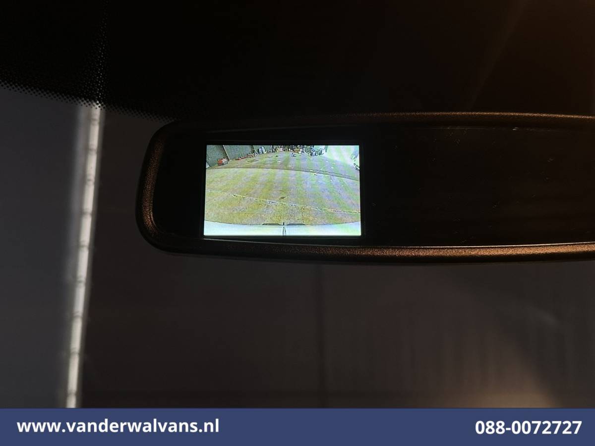 Mercedes-Benz Sprinter Mercedes-Benz Sprinter 211 CDI L2H2 Euro6 Airco | Camera | Trekhaak Bijrijdersbank