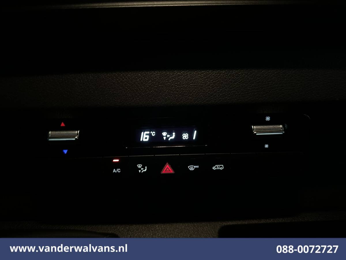 Mercedes-Benz Sprinter Mercedes-Benz Sprinter 211 CDI L2H2 Euro6 Airco | Camera | Trekhaak Bijrijdersbank