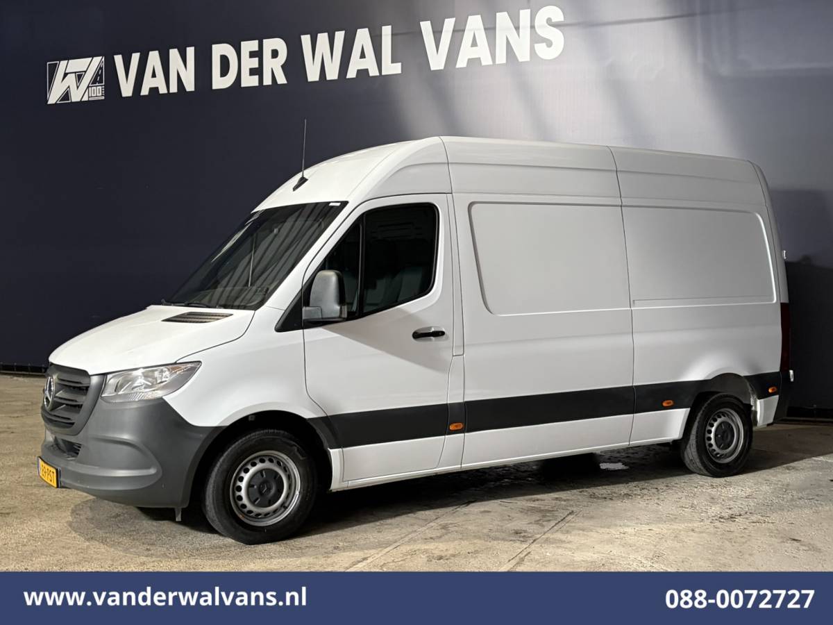 Mercedes-Benz Sprinter Mercedes-Benz Sprinter 211 CDI L2H2 Euro6 Airco | Camera | Trekhaak Bijrijdersbank