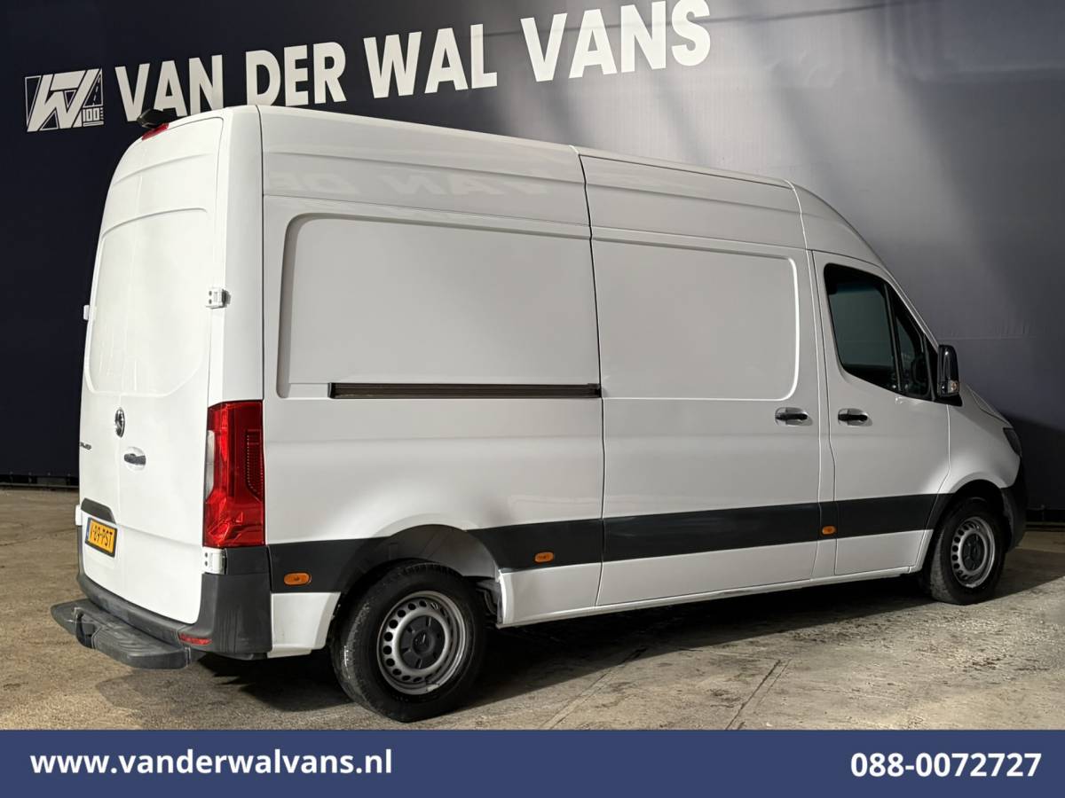 Mercedes-Benz Sprinter Mercedes-Benz Sprinter 211 CDI L2H2 Euro6 Airco | Camera | Trekhaak Bijrijdersbank