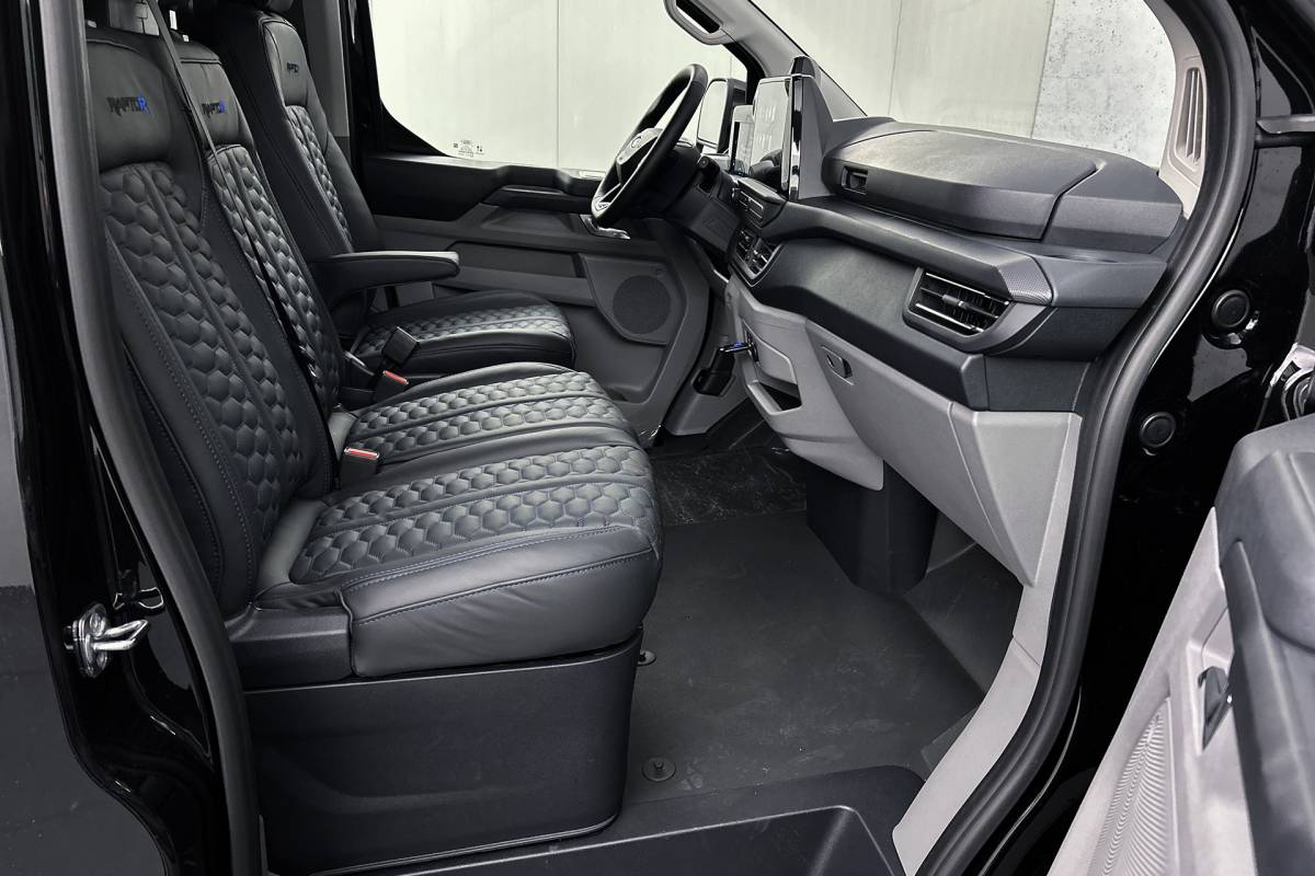 Ford  Ford E-Custom 340 L2 Raptor Edition 71 KWh | Lederen bekleding | 2x schuifdeur | Driver assist pack premium | Stoelverwarming