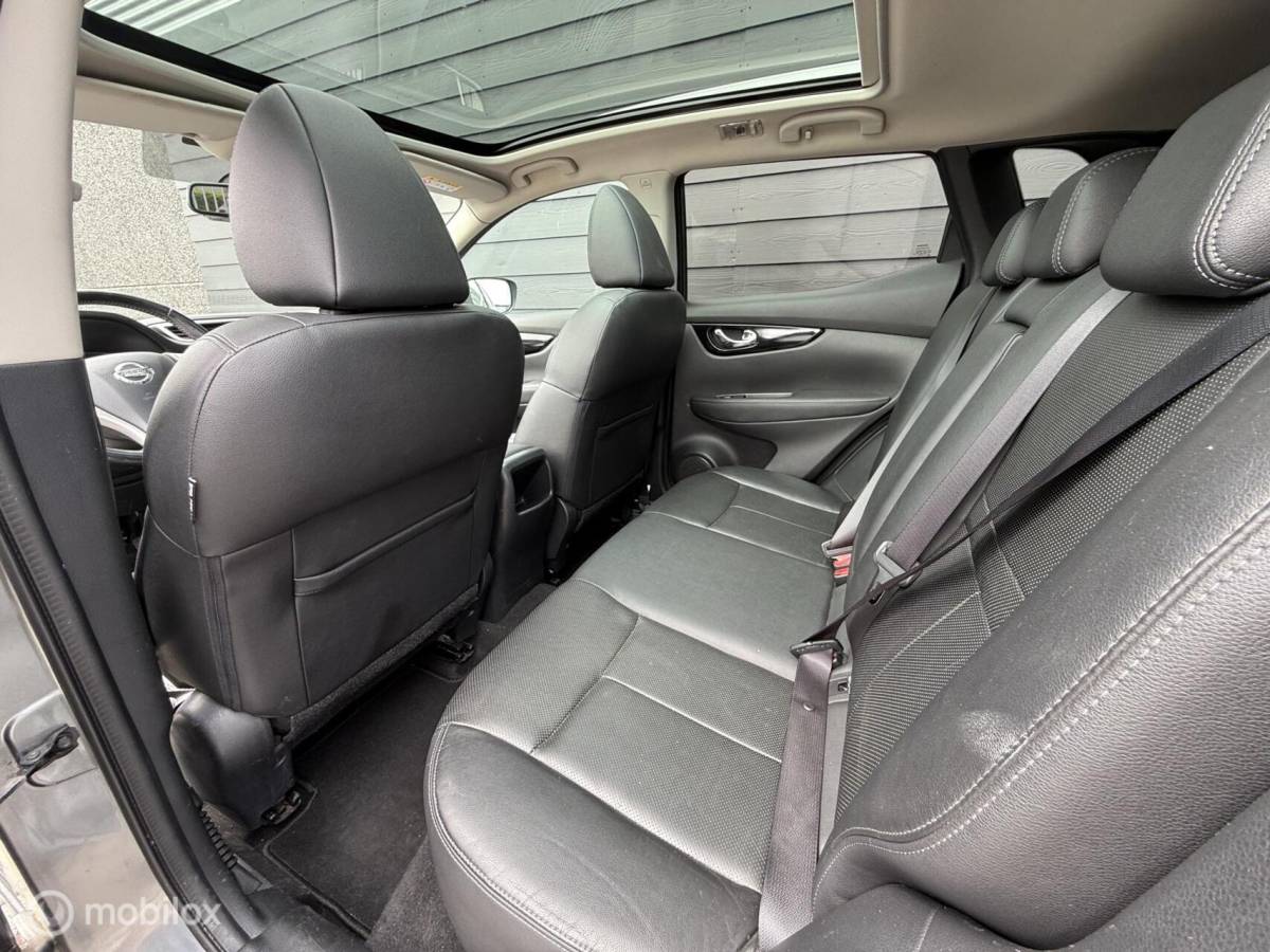 Nissan QASHQAI Nissan Qashqai 1.2 T Premier Edition Pano.dak/Trekhaak/Navi/LED