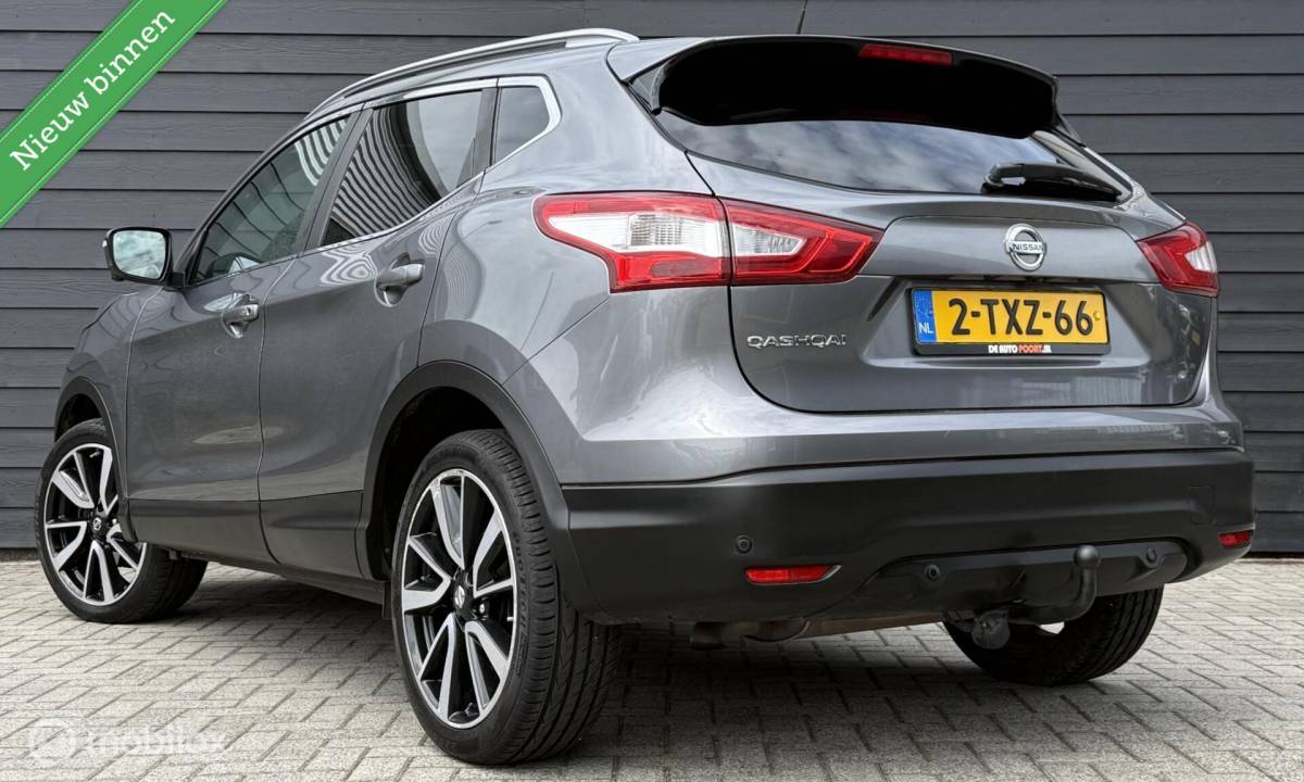 Nissan QASHQAI Nissan Qashqai 1.2 T Premier Edition Pano.dak/Trekhaak/Navi/LED