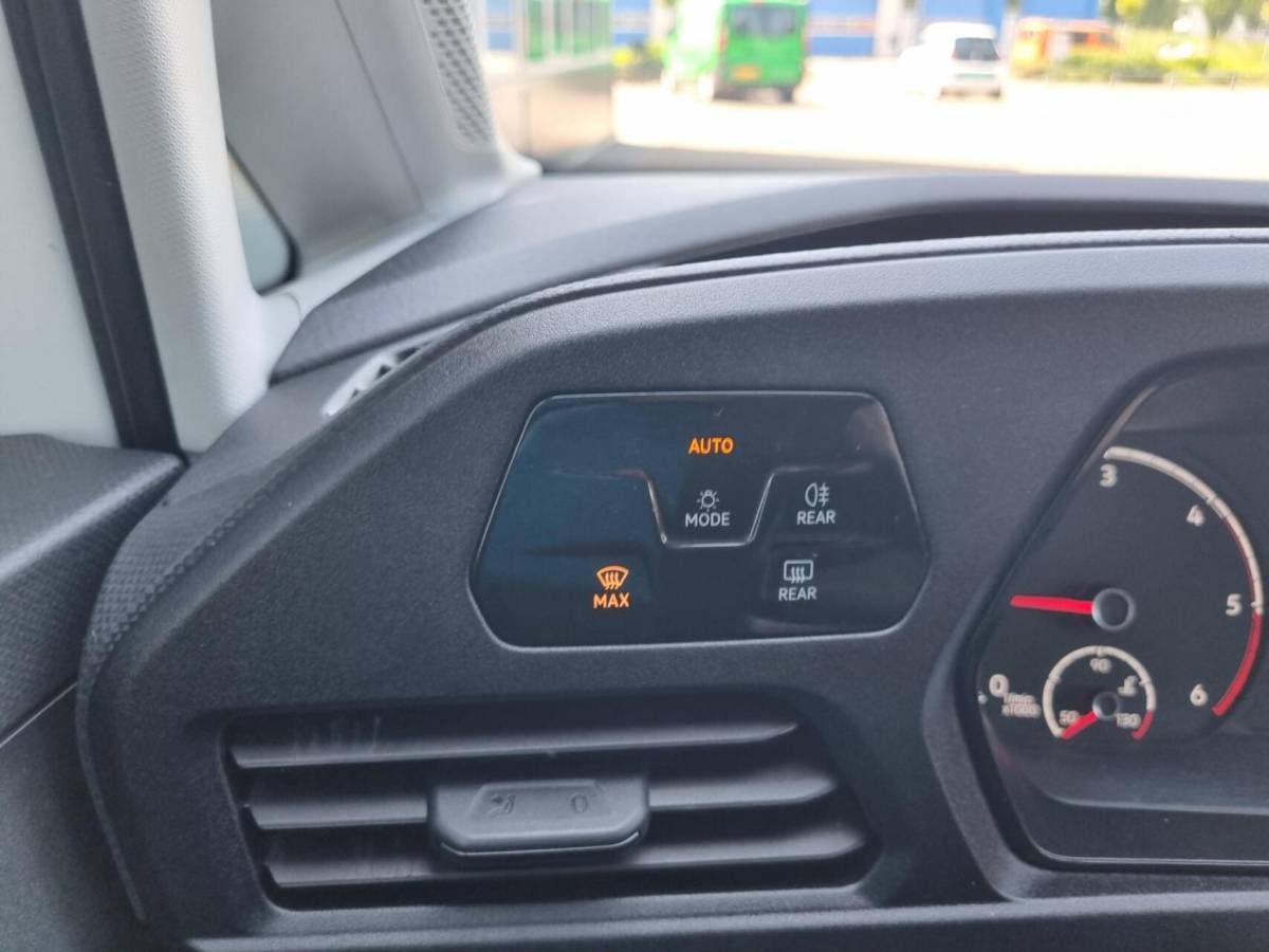 Volkswagen Caddy Volkswagen Caddy  2.0 TDI  Airco Carplay Cruise nw type