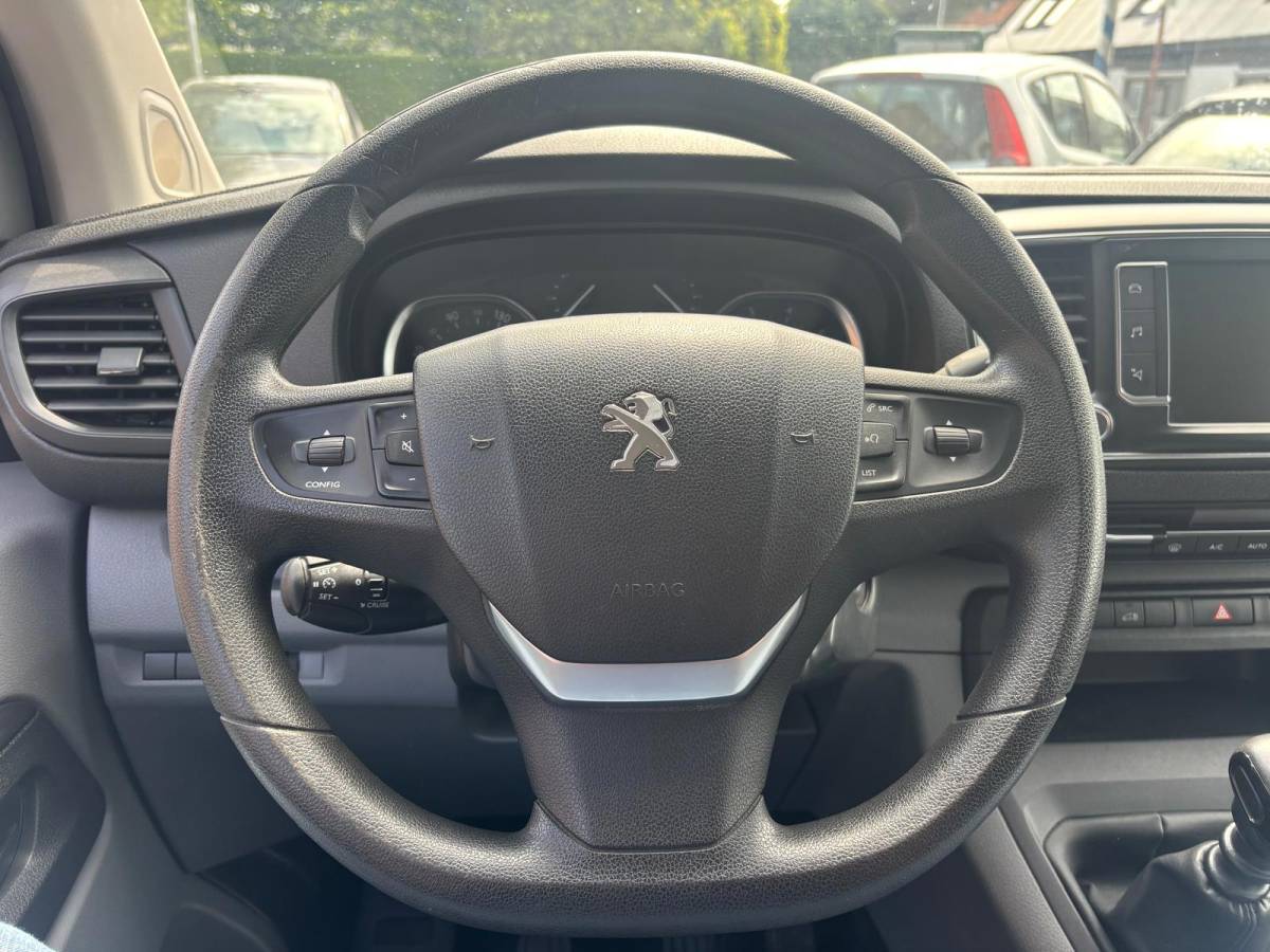 Peugeot Expert Peugeot Expert 231S 2.0 BlueHDI 120 Premium Pack |3 pers.|Carplay|Trekhaak|Cruise|PDC|