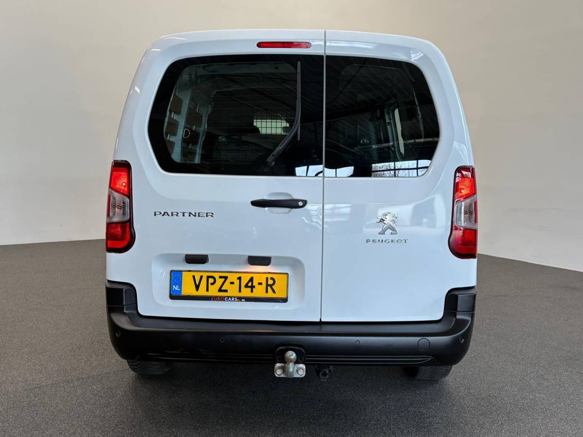 Peugeot Partner Peugeot Partner 1.5 BlueHDI Premium L2 Navigatie Apple Carplay/ Android Auto Parkeersensoren achter Cruise Control Airco