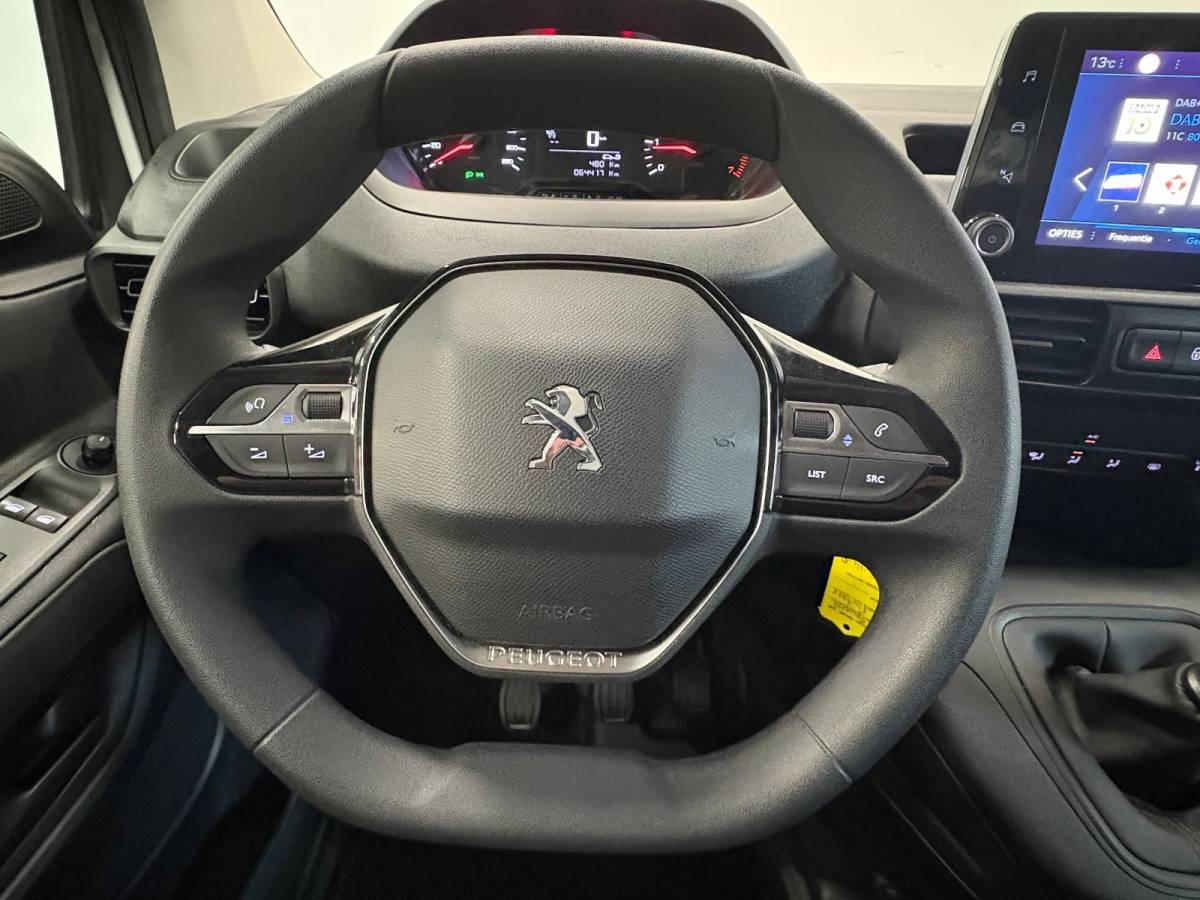 Peugeot Partner Peugeot Partner 1.5 BlueHDI Premium L2 Navigatie Apple Carplay/ Android Auto Parkeersensoren achter Cruise Control Airco