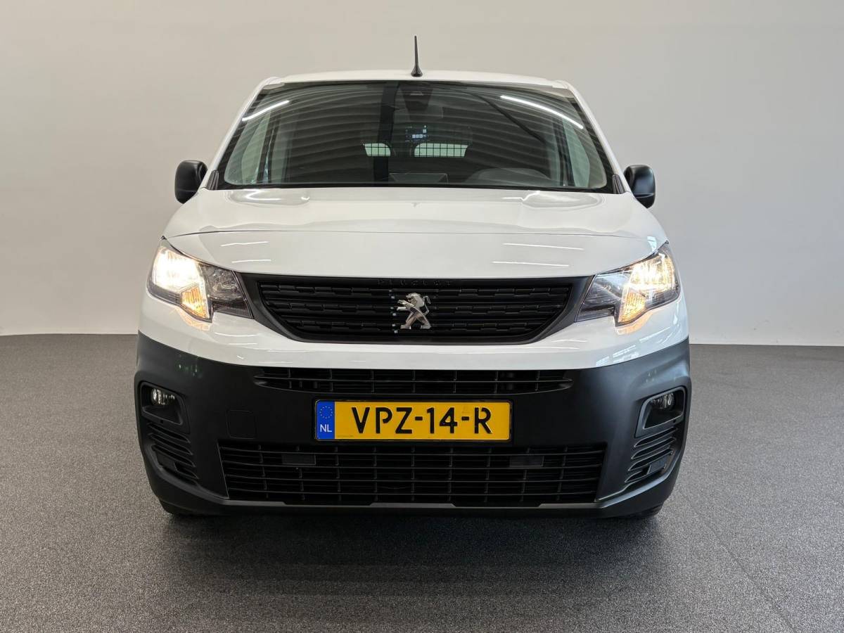 Peugeot Partner Peugeot Partner 1.5 BlueHDI Premium L2 Navigatie Apple Carplay/ Android Auto Parkeersensoren achter Cruise Control Airco