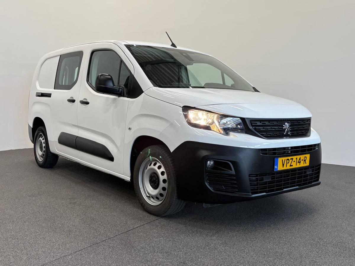 Peugeot Partner Peugeot Partner 1.5 BlueHDI Premium L2 Navigatie Apple Carplay/ Android Auto Parkeersensoren achter Cruise Control Airco