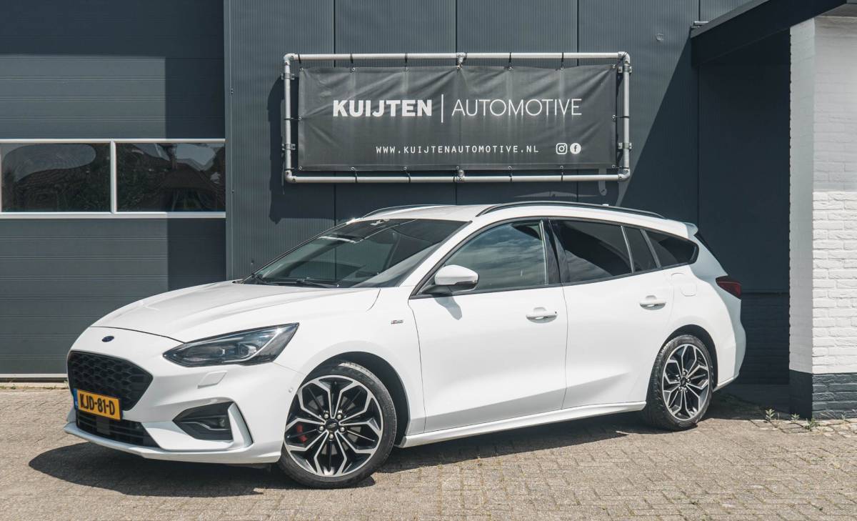 Ford Focus Ford Focus Wagon 1.0 EcoBoost ST Line / LED / Winter Pack!