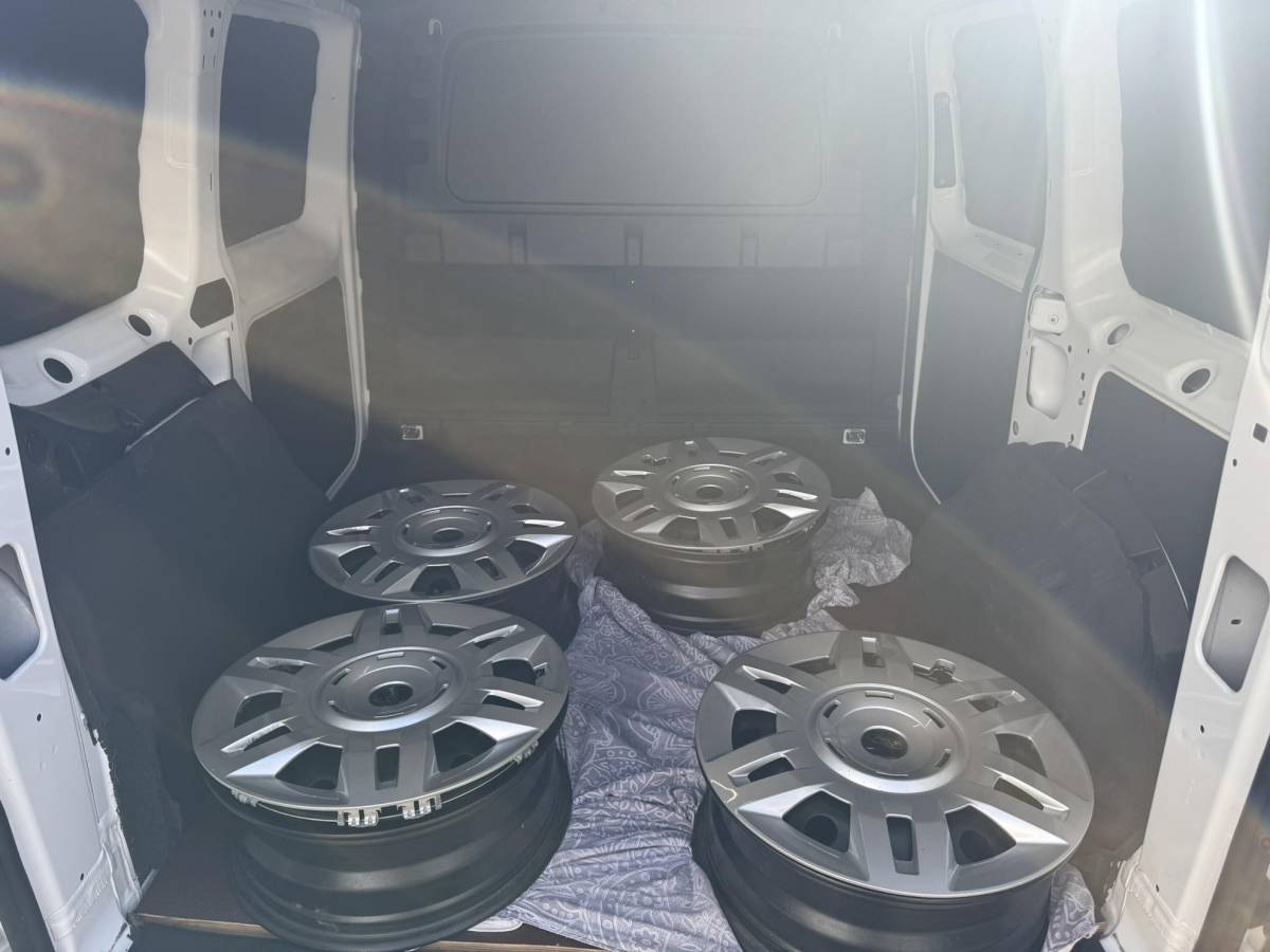 Ford Transit Connect Ford Transit Connect 2.0 EcoBlue L1 Trend | SCI | 122pk | Automaat | Nieuw model | Trekhaak | Zwarte velgen | Race striping