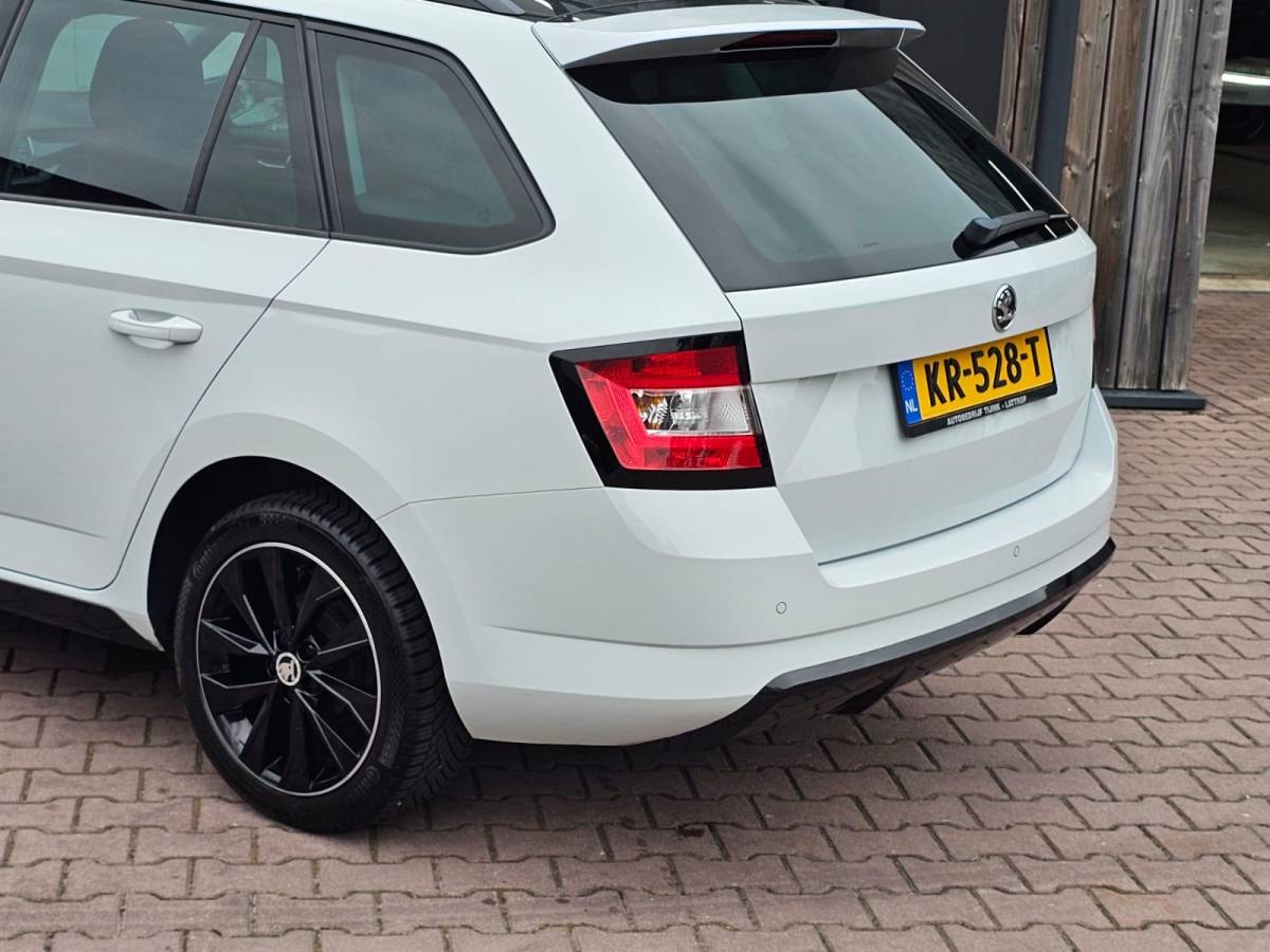 Škoda Fabia ŠKODA Fabia Combi 1.2 TSI Monte Carlo | Pano | Navi | PDC achter | Cruise | All-seasons | Sound pakket | Sunset |