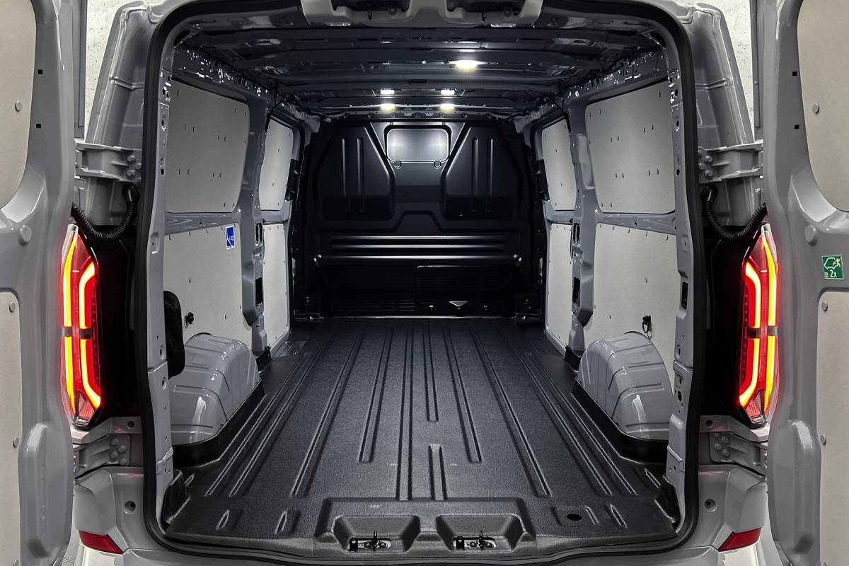 Ford  Ford E-Custom 340 L2 Limited | 2x schuifdeur | 3-zitplaatsen | Stoelverwarming