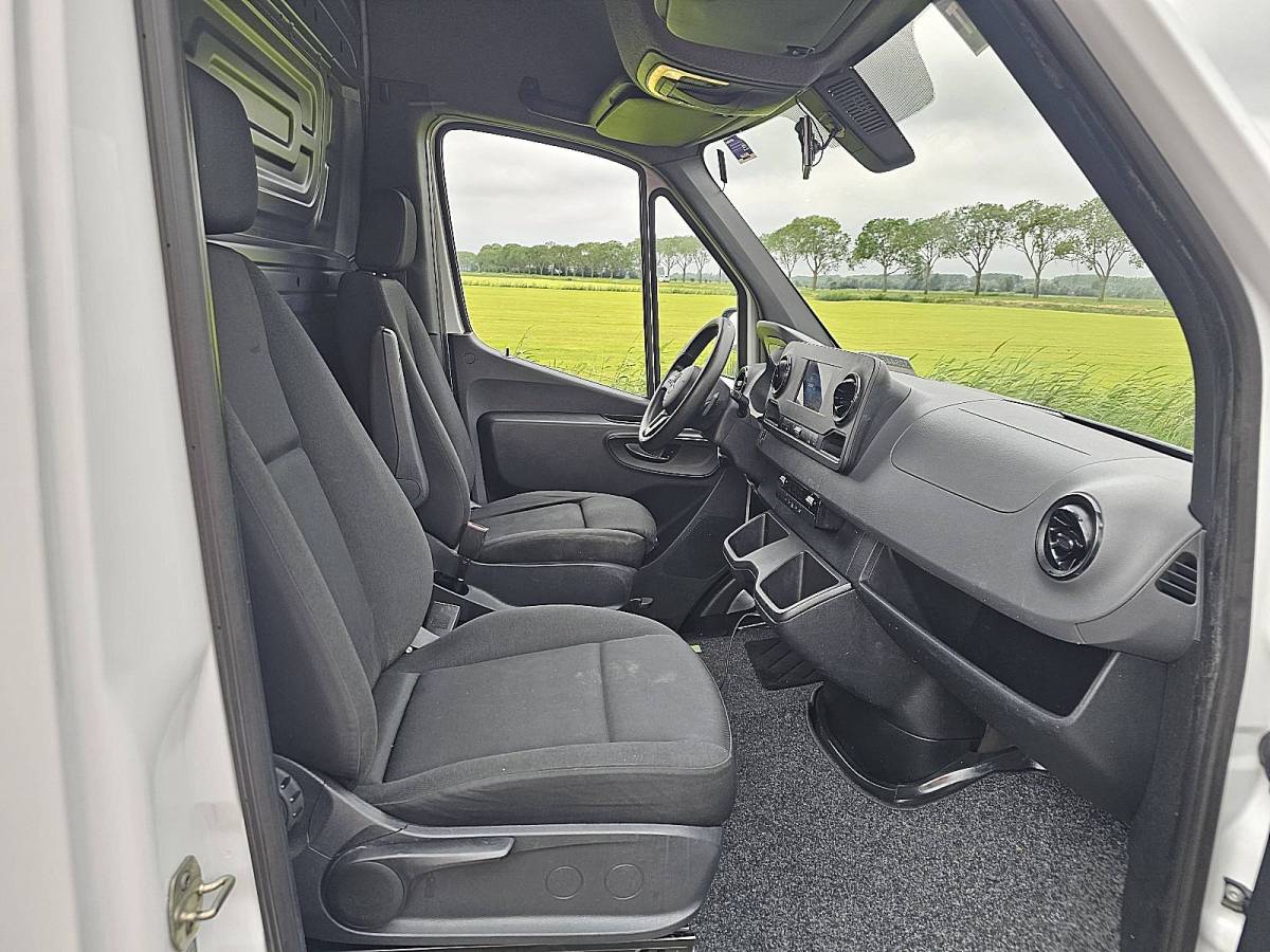 Mercedes-Benz Sprinter MERCEDES-BENZ SPRINTER 214 cdi aut. l2h2
