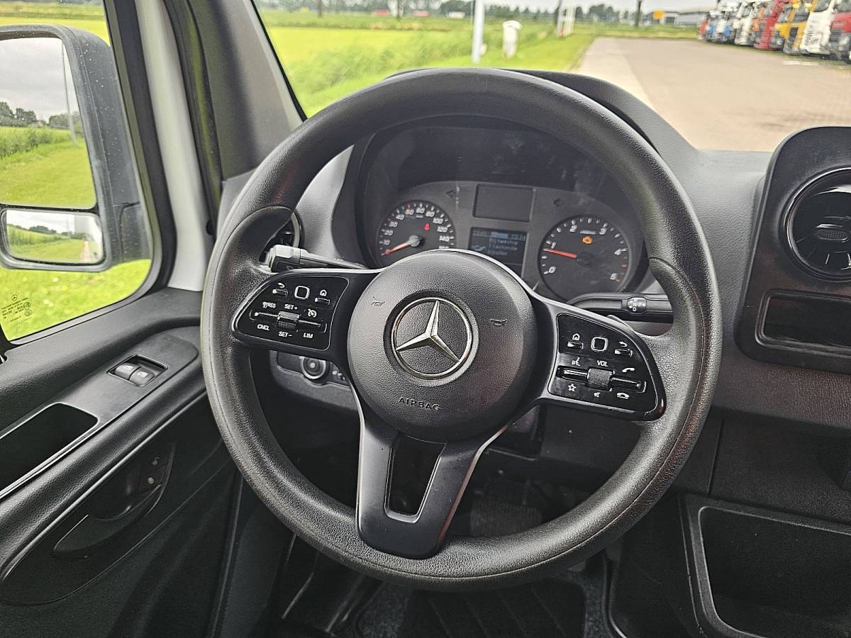 Mercedes-Benz Sprinter MERCEDES-BENZ SPRINTER 214 cdi aut. l2h2