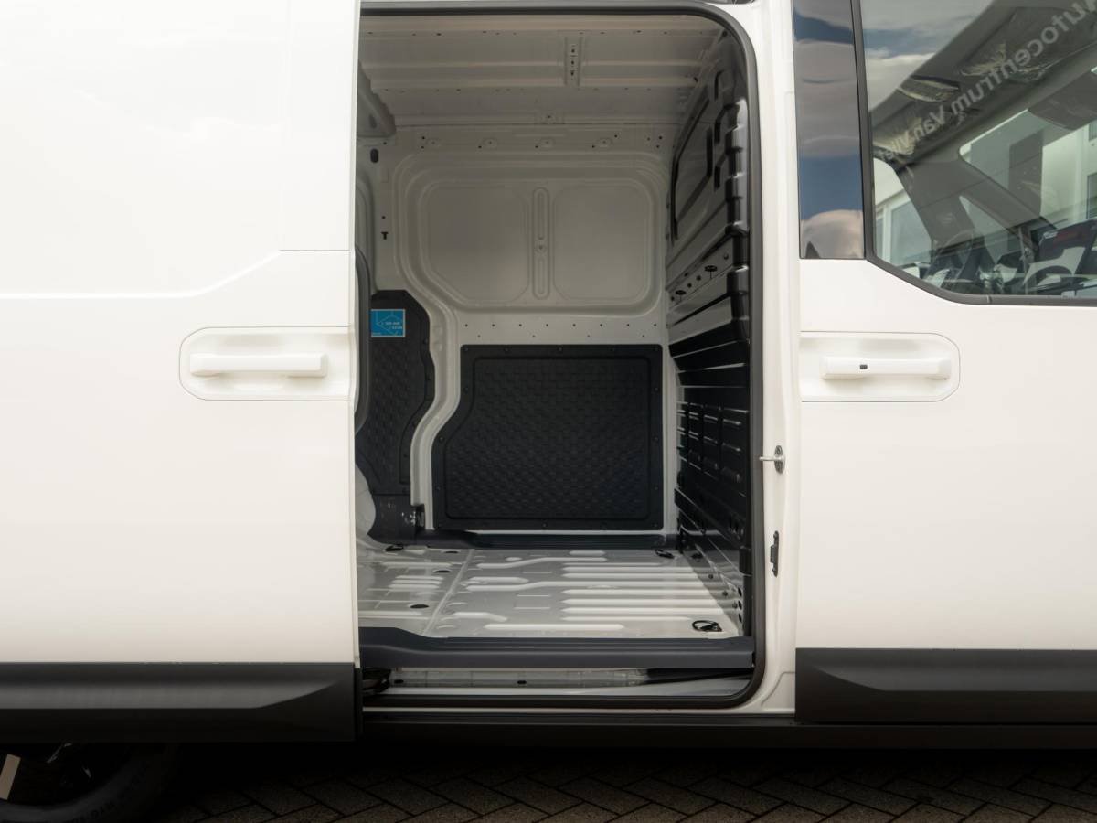 Kia PV5 Kia PV5 L2H1 Elite 71.2 kWh | OP VOORRAAD | 360 Graden camera | parkeersensoren rondom | Stoelverwarming |