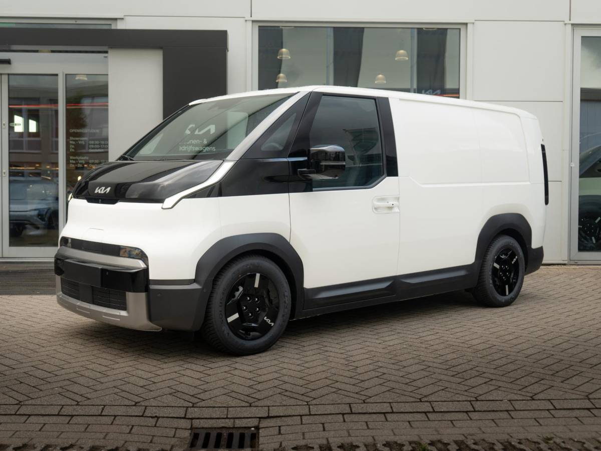 Kia PV5 Kia PV5 L2H1 Elite 71.2 kWh | OP VOORRAAD | 360 Graden camera | parkeersensoren rondom | Stoelverwarming |