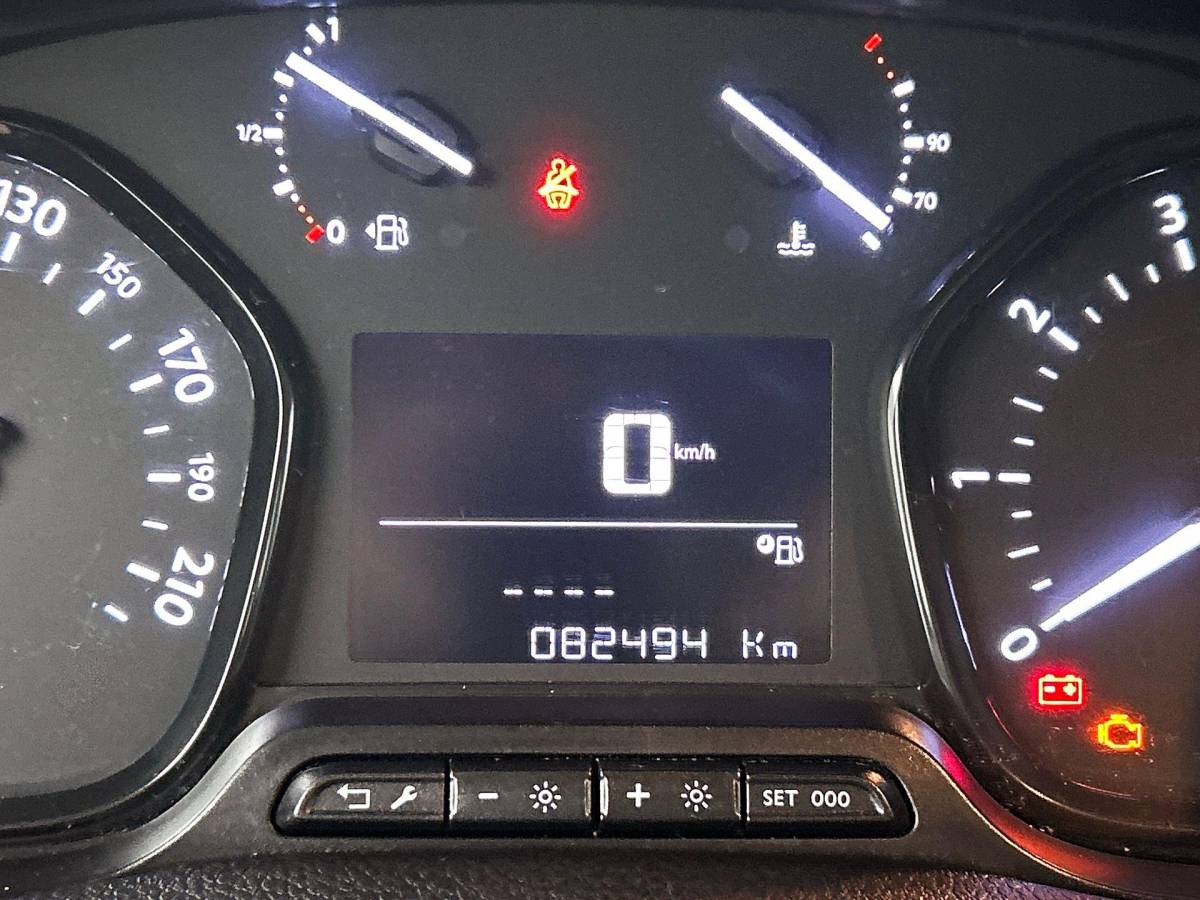 Opel Vivaro Opel Vivaro 1.5 CDTI L3H1 Edition Dubbele Cabine Airco Navigatie Bluetooth Parkeersensoren Camera Trekhaak