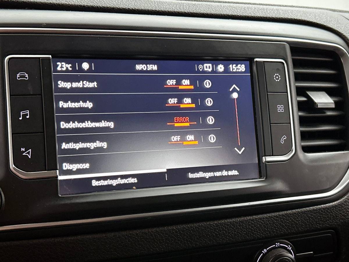 Opel Vivaro Opel Vivaro 1.5 CDTI L3H1 Edition Dubbele Cabine Airco Navigatie Bluetooth Parkeersensoren Camera Trekhaak