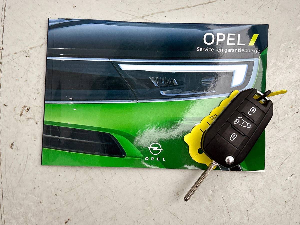 Opel Vivaro Opel Vivaro 1.5 CDTI L3H1 Edition Dubbele Cabine Airco Navigatie Bluetooth Parkeersensoren Camera Trekhaak
