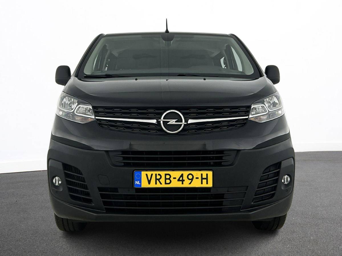 Opel Vivaro Opel Vivaro 1.5 CDTI L3H1 Edition Dubbele Cabine Airco Navigatie Bluetooth Parkeersensoren Camera Trekhaak