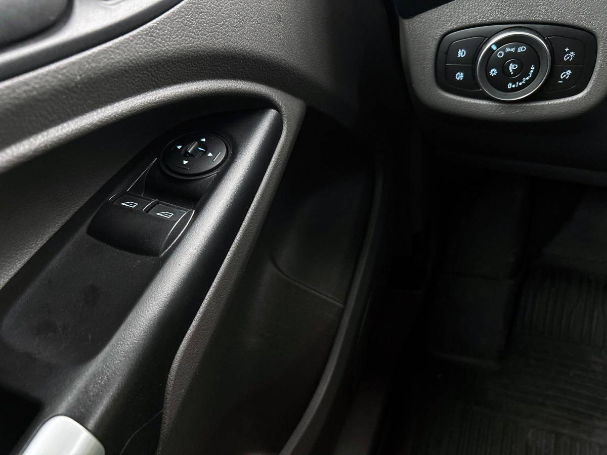 Ford Transit Connect Ford Transit Connect 1.5 EcoBlue L2 Trend Automaat Navi Airco Parkeersensoren Cruise Control 3Zits Camera DAB+