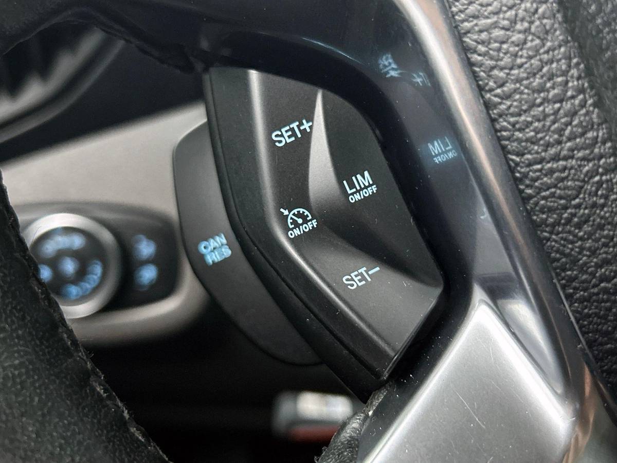 Ford Transit Connect Ford Transit Connect 1.5 EcoBlue L2 Trend Automaat Navi Airco Parkeersensoren Cruise Control 3Zits Camera DAB+