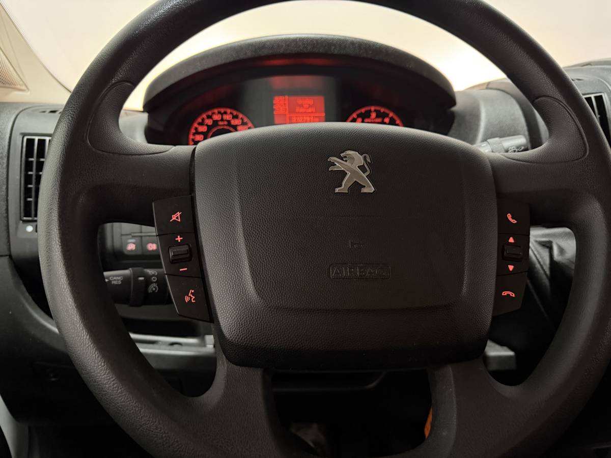 Peugeot Boxer Peugeot Boxer 2.2 BlueHDi 140 L3H2 3.3t – Airco / Camera / Cruise / BT