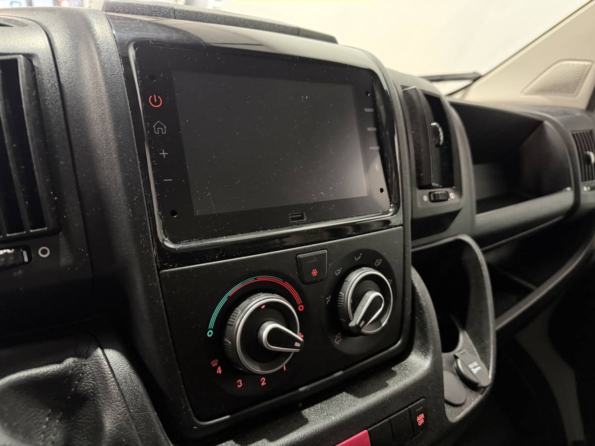 Peugeot Boxer Peugeot Boxer 2.2 BlueHDi 140 L3H2 3.3t – Airco / Camera / Cruise / BT