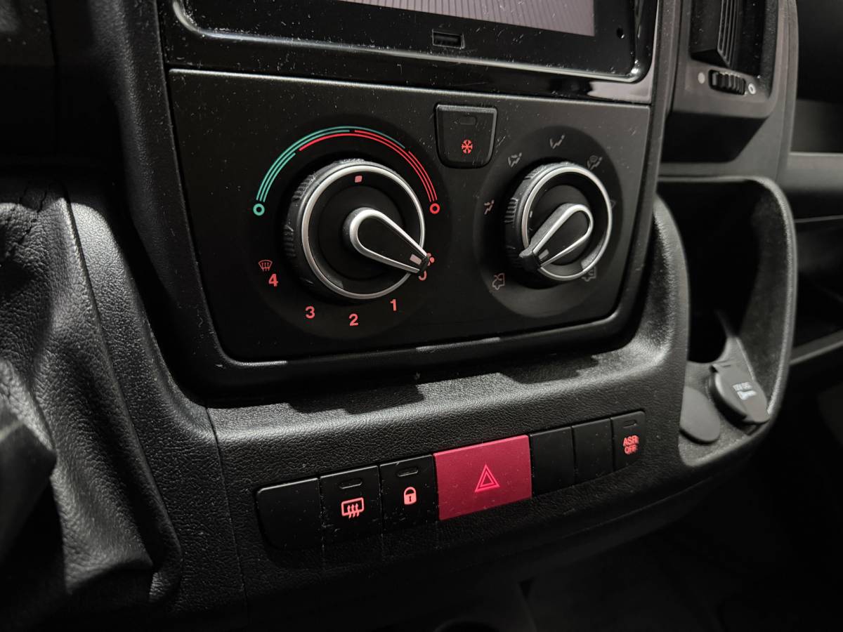 Peugeot Boxer Peugeot Boxer 2.2 BlueHDi 140 L3H2 3.3t – Airco / Camera / Cruise / BT