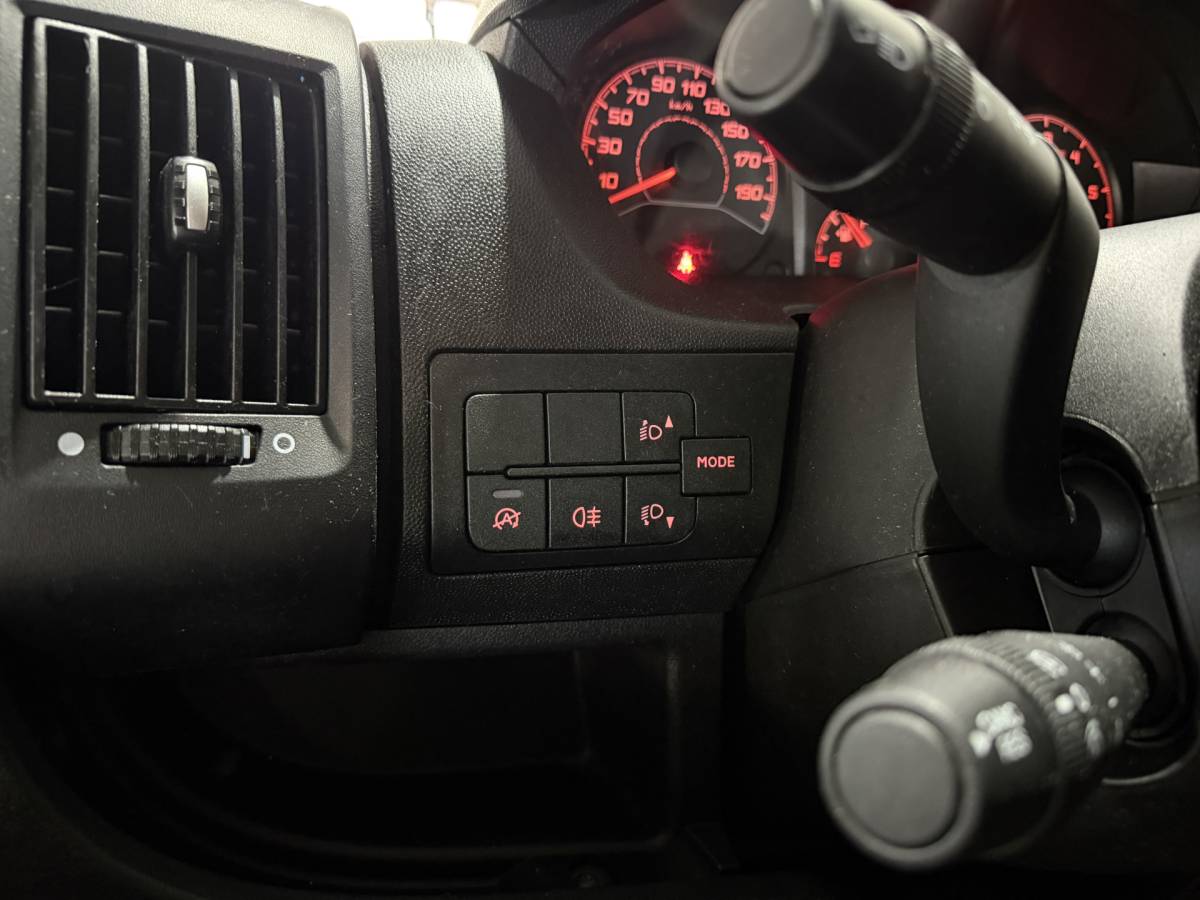 Peugeot Boxer Peugeot Boxer 2.2 BlueHDi 140 L3H2 3.3t – Airco / Camera / Cruise / BT