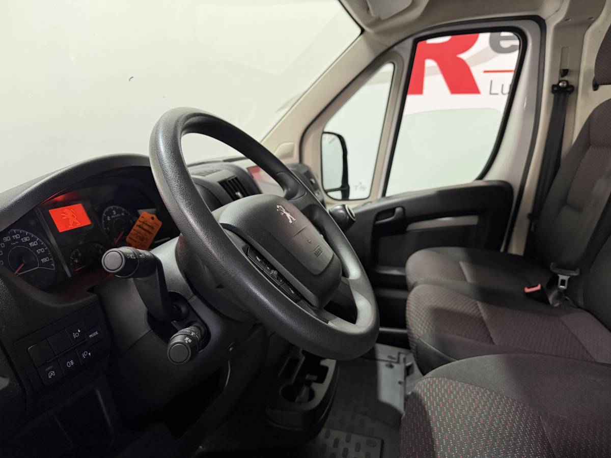 Peugeot Boxer Peugeot Boxer 2.2 BlueHDi 140 L3H2 3.3t – Airco / Camera / Cruise / BT